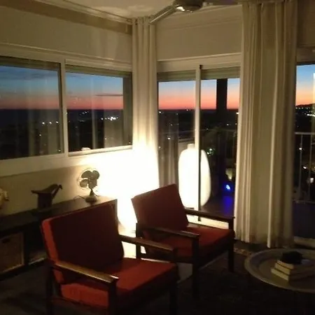 Sea Views Penthouse شقة *