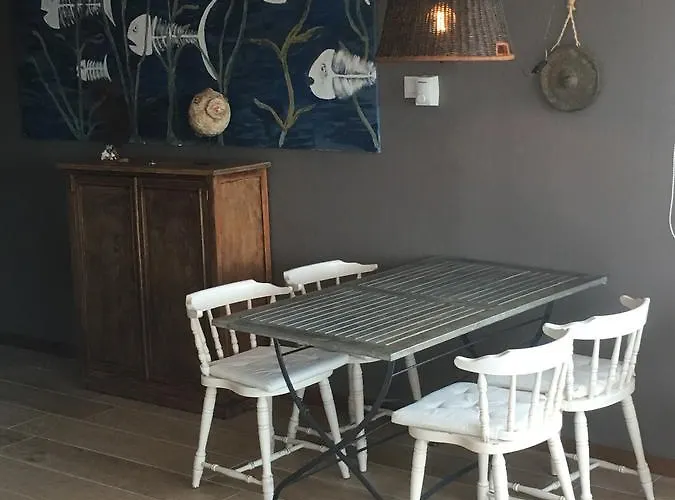 Sea Views Penthouse 아파트