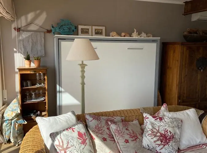 Sea Views Penthouse 아파트